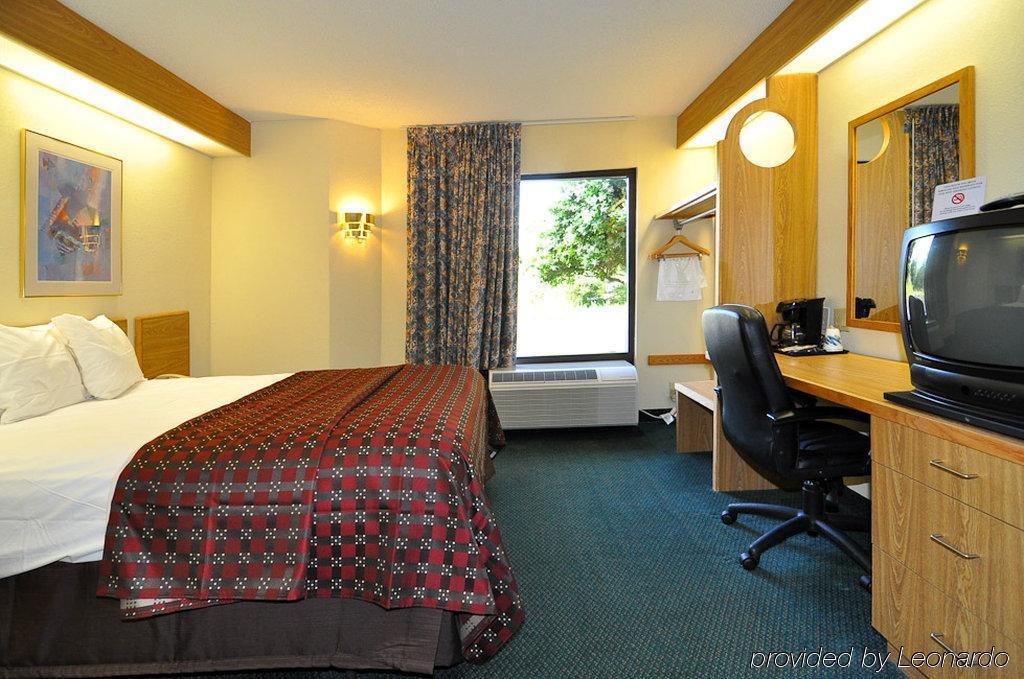 Red Roof Inn Pensacola Fairgrounds Bilik gambar